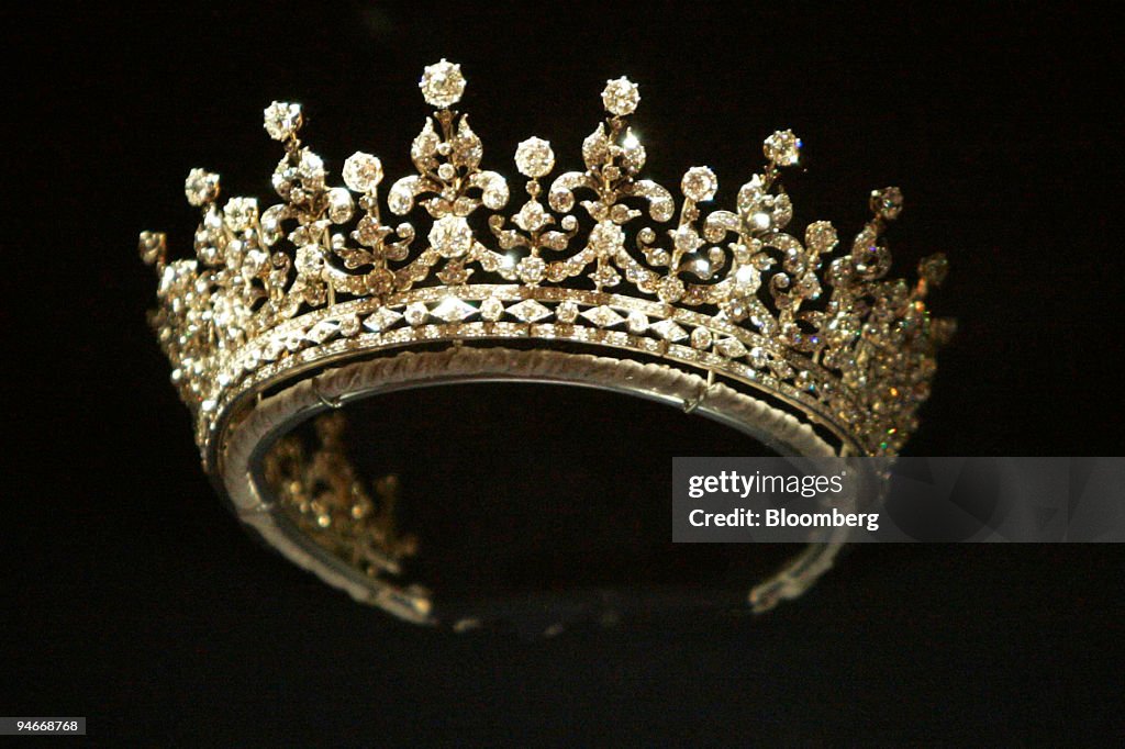 Made by Garrards in 1893 this silver and diamond tiara was a