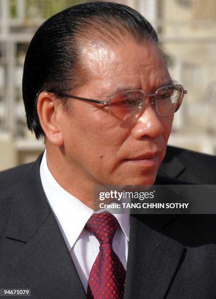 Vietnamese general Secretary of the Communist party Nong Duc Manh looks attends the Independent Monument in Phnom Penh on December 17, 2009. Manh...