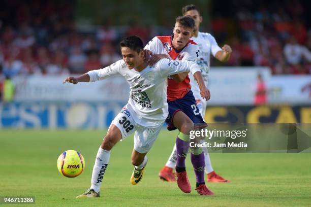 Roberto Diaz of Leon and Richard Ruiz of Veracruz fight for the ball during the 15th round match between Veracruz and Leon as part of the Torneo...