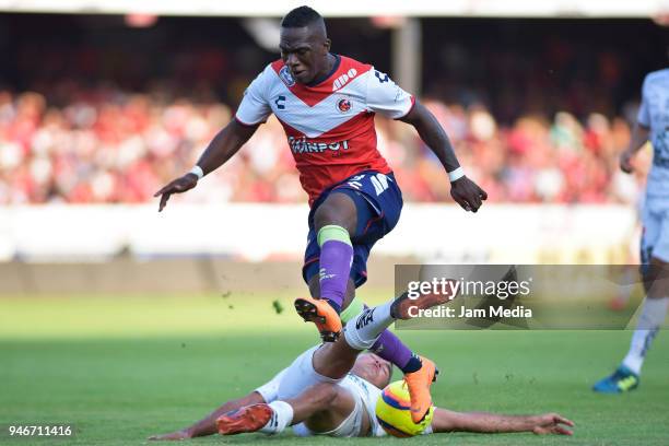 Miguel Murillo of Veracruz and Cristian Torres of Leon fight for the ball during the 15th round match between Veracruz and Leon as part of the Torneo...