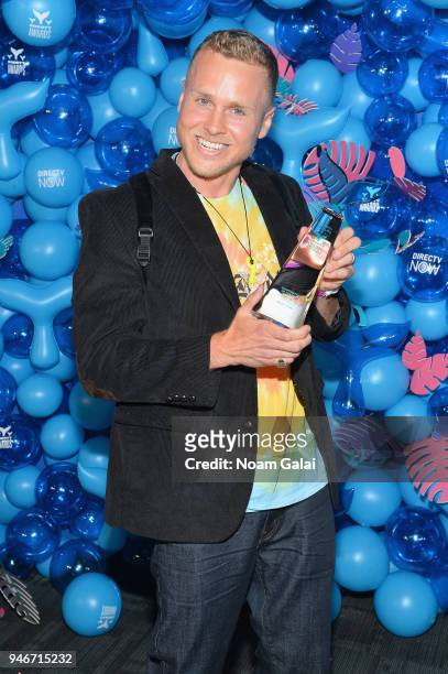 Spencer Pratt poses backstage with the award for Snapchatter of the Year at the 10th Annual Shorty Awards at PlayStation Theater on April 15, 2018 in...