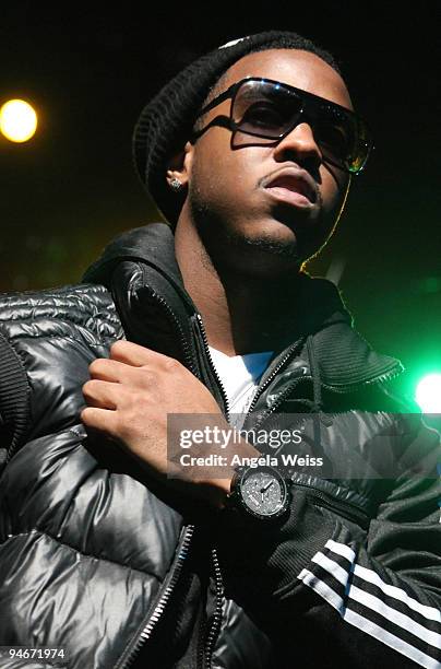 Jeremih performs during the Power 106 Cali Christmas at the Gibson Ampitheater on December 16, 2009 in Los Angeles, California.