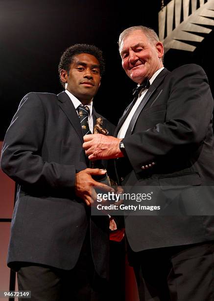Sir Brian Lochore presents Asaeli Tikoirotuma with his trophy for Heartland Championship Player of the Year during the 2009 Steinlager New Zealand...