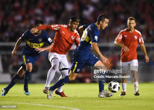 Leonardo Jara of Boca Juniors drives the ball during a match between Independiente and Boca Juniors as part of Superliga 2017/18 at Libertadores de...