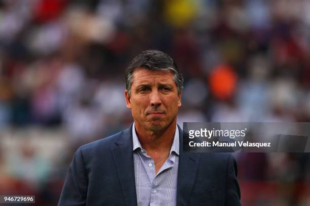 Robert Siboldi coach of Santos looks on prior the 15th round match between Pachuca and Santos Laguna as part of the Torneo Clausura 2018 Liga MX at...