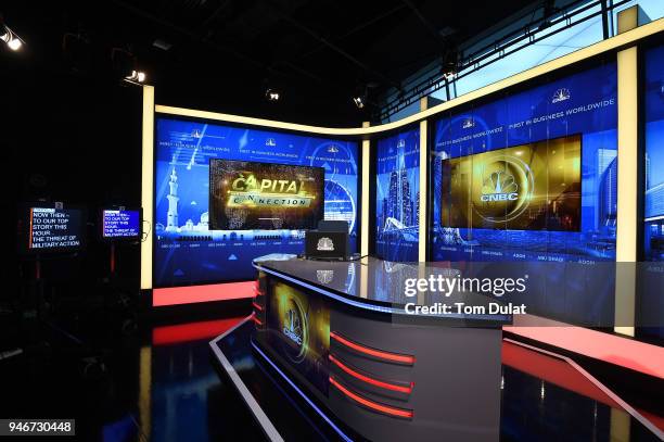 Cnbc Studios Photos and Premium High Res Pictures - Getty Images