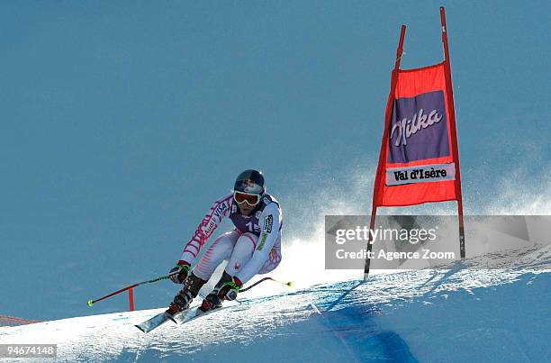 Lindsey Vonn of the USA during the Audi FIS Alpine Ski World Cup Women's Downhill Training on December 17, 2009 in Val d'Isere, France.