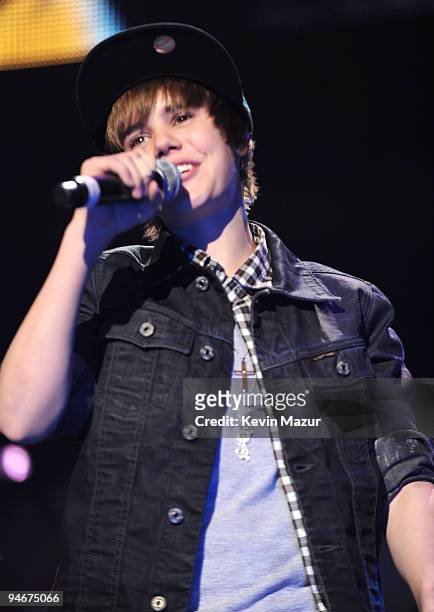 Justin Bieber performs onstage during Z100's Jingle Ball 2009 presented by H&M at Madison Square Garden on December 11, 2009 in New York City.