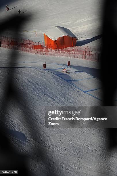 Adrien Theaux of France skis during the Audi FIS Alpine Ski World Cup Men's Downhill Training on December 17, 2009 in Val Gardena, Italy.