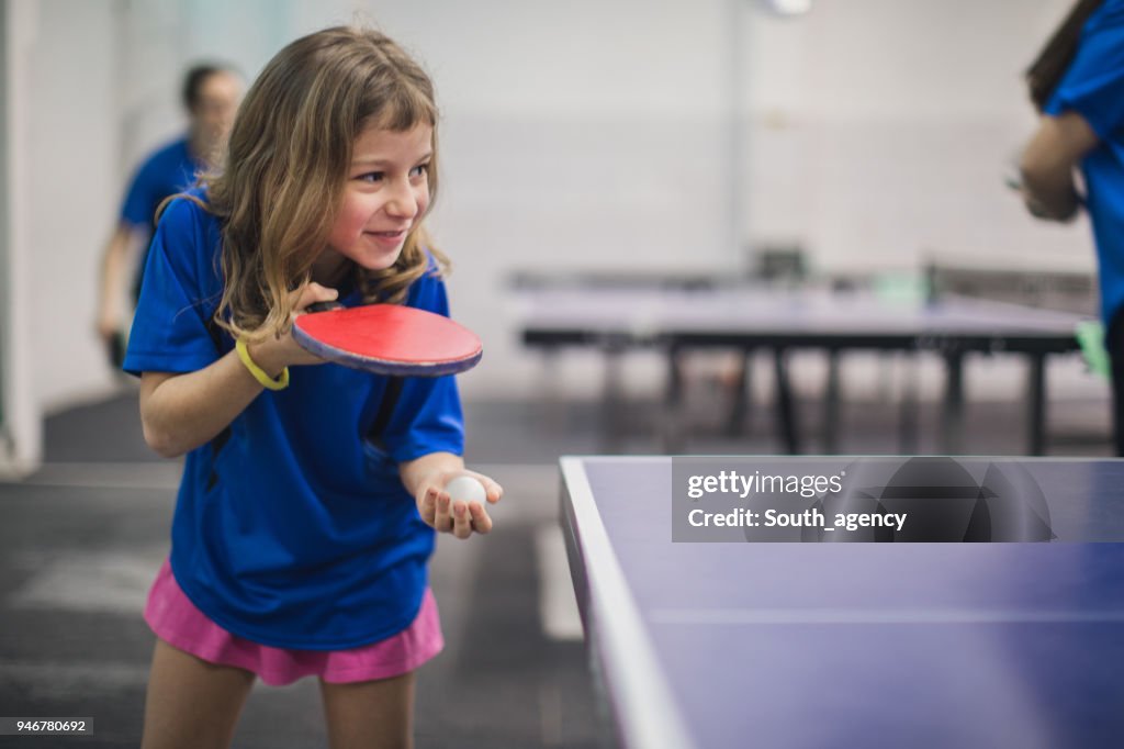 Meisje spelen tafeltennis