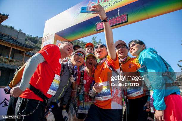 The 2018 jinshanling Great Wall international marathon begins, with 1,500 athletes from 20 countries running the ancient Great Wall jinshanling on...