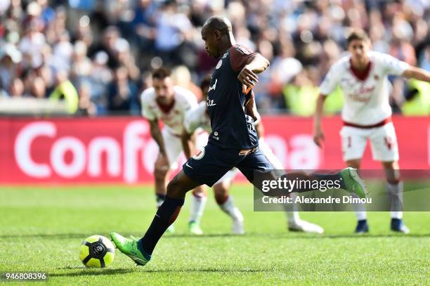 Souleymane Camaraof Montpellier missed his Penalty during the Ligue 1 match between Montpellier and Bordeaux at Stade de la Mosson on April 15, 2018...