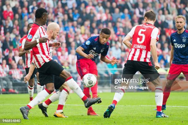 Nicolas Isimat Mirin of PSV, Jorrit Hendrix of PSV, David Neres of Ajax, Daniel Schwaab of PSV, Siem de Jong of Ajax during the Dutch Eredivisie...