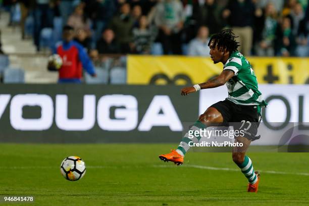 Sporting CP Midfielder Gelson Martins from Portugal during the Premier League 2017/18 match between CF Os Belenenses v Sporting CP, at Estadio do...