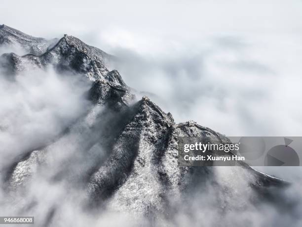 great wall of china in winter with fog, beijing, china - extreme weather snow stock pictures, royalty-free photos & images