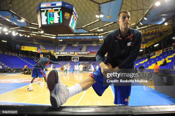 Jordi Trias, #8 of Regal FC Barcelona warms up before the tip-off of the Euroleague Basketball Regular Season 2009-2010 Game Day 8 between Regal FC...