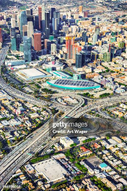 freeways converging in downtown los angeles - los angeles convention centre stock pictures, royalty-free photos & images