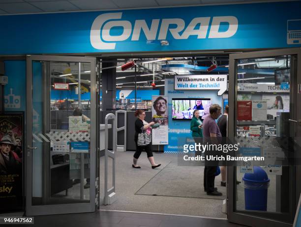 Conrad eiectronic - view into the entrance area with the Conrad logo.
