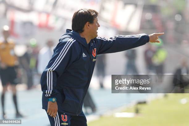 Guillermo Hoyos coach of U de Chile gives instructions to his players during a match between U de Chile and Colo Colo as part of Torneo Scotiabank...