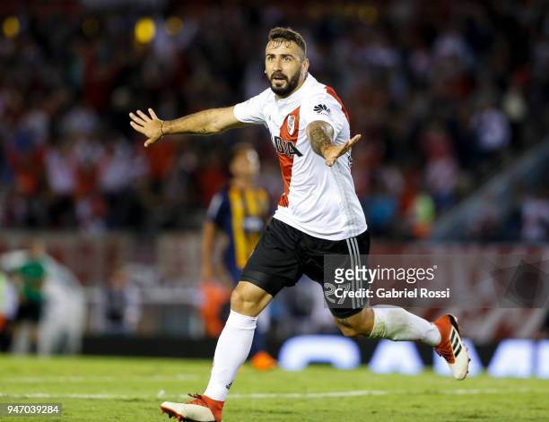 Lucas Pratto of River Plate celebrates after scoring the second goal of his team during a match between River Plate and Rosario Central as part of...