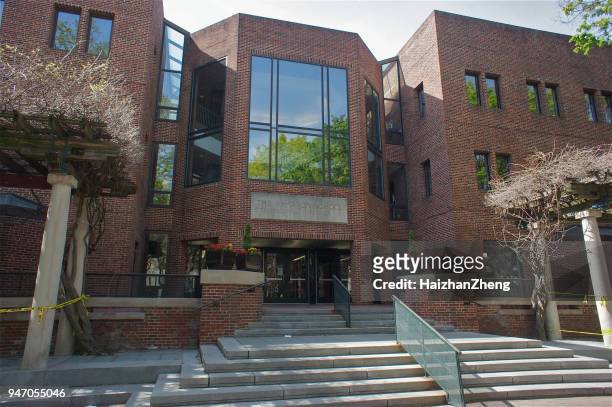 wharton school at the university of pennsylvania - harrow school stock pictures, royalty-free photos & images