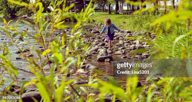 fluss-walker - step walker stock-fotos und bilder