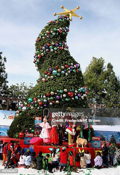 Los Angeles County Sheriff Lee Baca and Universal Studios characters launch the "13 Days of Grinchmas" on December 17, 2009 in Universal City,...