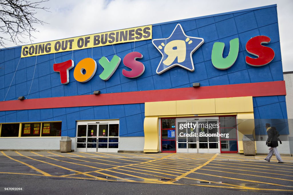 A Toys 'R' Us Store As Company Gets 11th-Hour Bid From Little Tikes's Larian