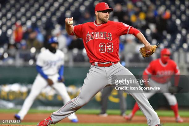 Los Angeles Angels relief pitcher Jim Johnson pitches during an American League MLB game between the Los Angeles Angels and the Kansas City Royals on...