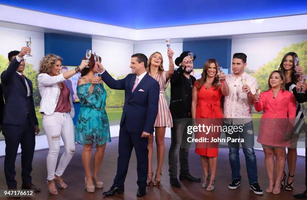 Janice Bencosme, Chef Eddie Garza, Marco Antonio Regil, Marjorie De Sousa, Roberto Tapia, Rashel Diaz, Chef James, Adamari Lopez, Erika Csiszer,...