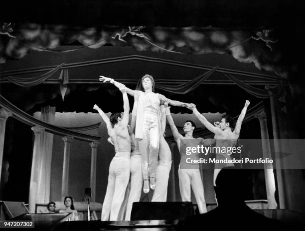 Italian showgirl Delia Scala acting in the musical Giove in doppiopetto staged at Teatro lirico of Milan. Milan, October 1954