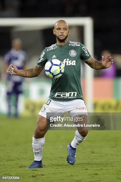 Felipe Melo of Palmeiras in action during the match between Botafogo and Palmeiras as part of Brasileirao Series A 2018 at Engenhao Stadium on April...