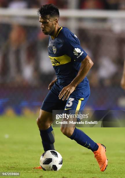 Emmanuel Mas of Boca Juniors drives the ball during a match between Independiente and Boca Juniors as part of Superliga 2017/18 on April 15, 2018 in...