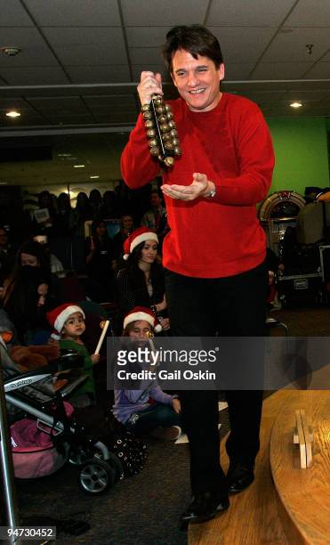 Keith Lockhart performs during a special holiday performance at the Children's Hospital Boston on December 17, 2009 in Boston, Massachusetts.