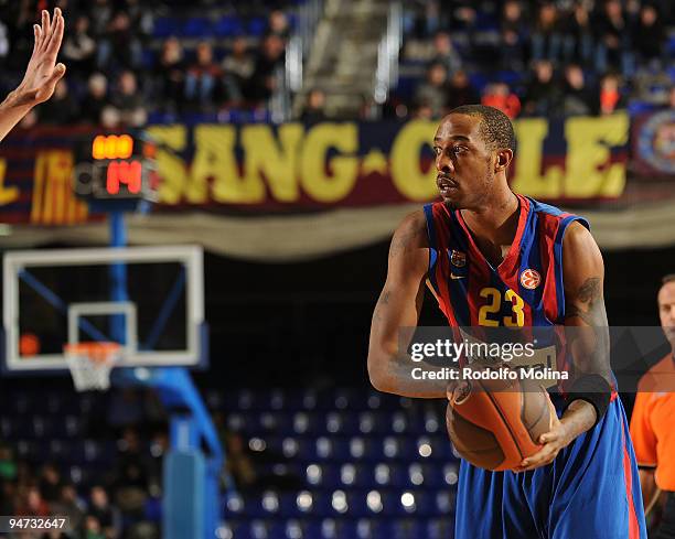 Terence Morris, #23 of Regal FC Barcelona in action during the Euroleague Basketball Regular Season 2009-2010 Game Day 8 between Regal FC Barcelona...