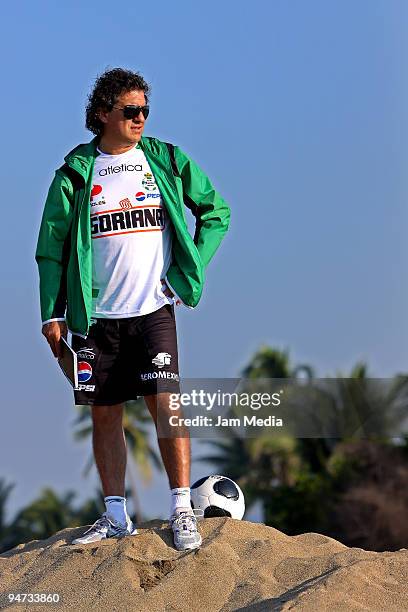 Santos' head coach Ruben Omar Romano during their pre-season training at Las Hadas Resort on 17 December, 2009 in Manzanillo, Mexico.