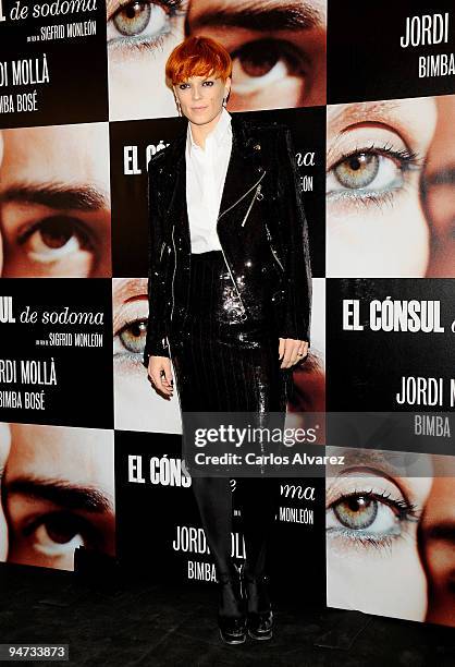 Spanish actress Bimba Bose attends the "El Consul de Sodoma" premiere at Palafox cinema on December 17, 2009 in Madrid, Spain.