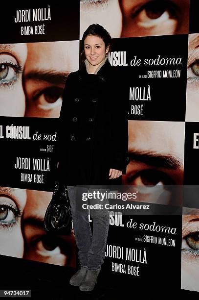 Spanish actress Blanca Suarez attends the "El Consul de Sodoma" premiere at Palafox cinema on December 17, 2009 in Madrid, Spain.