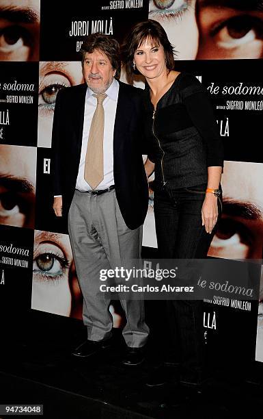 Producer Andres Vicente Gomez and Concha Garcia Campoy attend the "El Consul de Sodoma" premiere at Palafox cinema on December 17, 2009 in Madrid,...