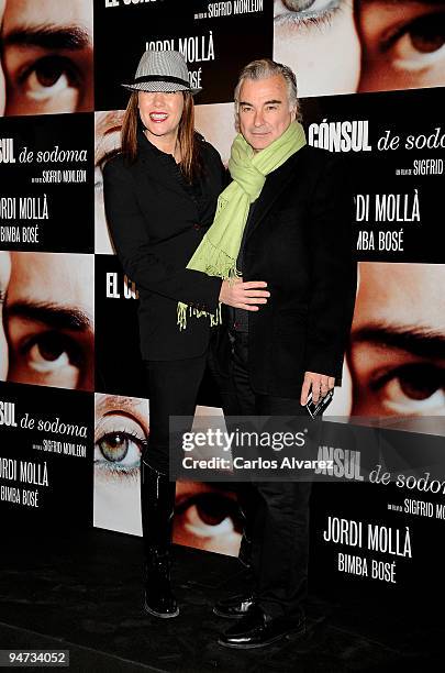 Mabel Lozano and Eduardo Campoy attend the "El Consul de Sodoma" premiere at Palafox cinema on December 17, 2009 in Madrid, Spain.