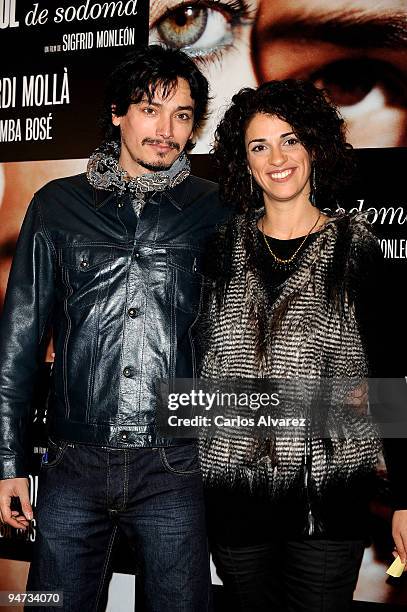 Spanish actors Enrique Alcides and Ruth Gabriel attend the "El Consul de Sodoma" premiere at Palafox cinema on December 17, 2009 in Madrid, Spain.