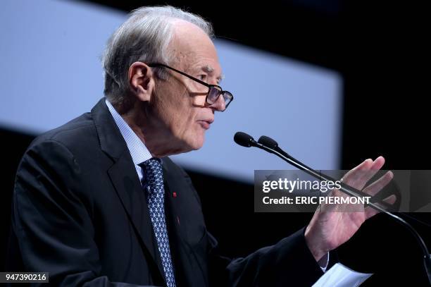 Xavier Huillard, chairperson of French construction group Vinci addresses the group's general meeting on April 17, 2018 in Paris. / AFP PHOTO / ERIC...