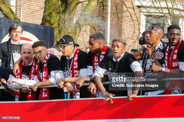 Coach Phillip Cocu of PSV, Donyell Malen of PSV, Armando Obispo of PSV, Pablo Rosario of PSV, Steven Bergwijn of PSV, Joshua Brenet of PSV, Derrick...