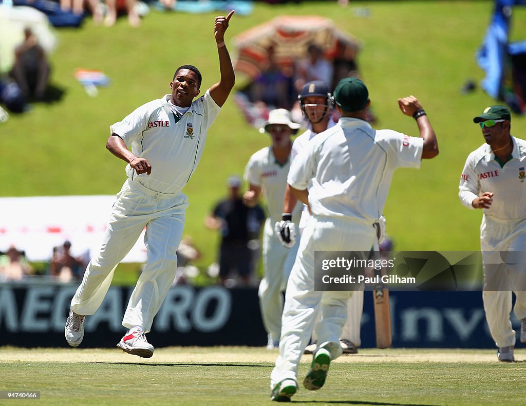 South Africa v England - 1st Test Day Three