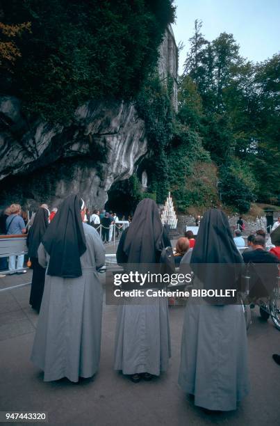 La Bigorre. Lourdes, la grotte de Massabielle où Bernadette Soubirous eut ses 18 apparitions de la Vierge Marie attire chaque année des millions de...