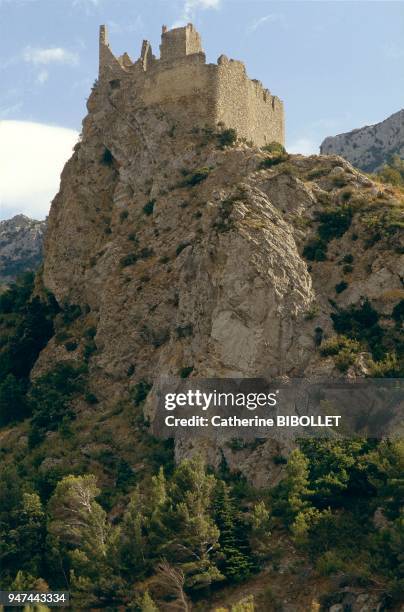 Aude, the castle of Padern, the sentinel of the Verdouble gorges in Les Corbieres. The old citadel was rebuilt in the XVIIth century. Pays cathare:...