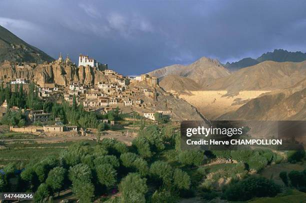 Lamayuru, village and monastery. By its location, the site is particularly spectacular. A path goes down from the road linking Srinagar to Leh...