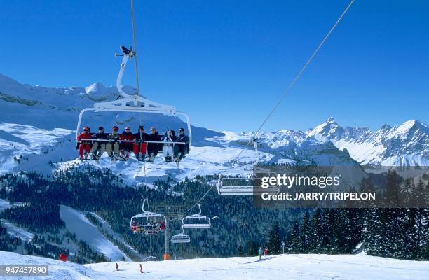 Flaine, domaine du 'Grand Massif', télésiège 8 places des Grands Vans. Haute-Savoie: Flaine, domaine du 'Grand Massif', télésiège 8 places des Grands...