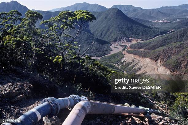 New Caledonia, nickel mine in Nepoul. Nouvelle-Calédonie, Une mine de nickel à ciel ouvert à Népoul. Le nickel est la principale ressource de...