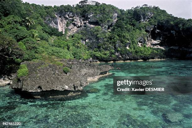 New Caledonia, "Cape Escarpé", Lifou Island. Nouvelle-Calédonie, Le cap Escarpé, au Nord de l'île de Lifou .